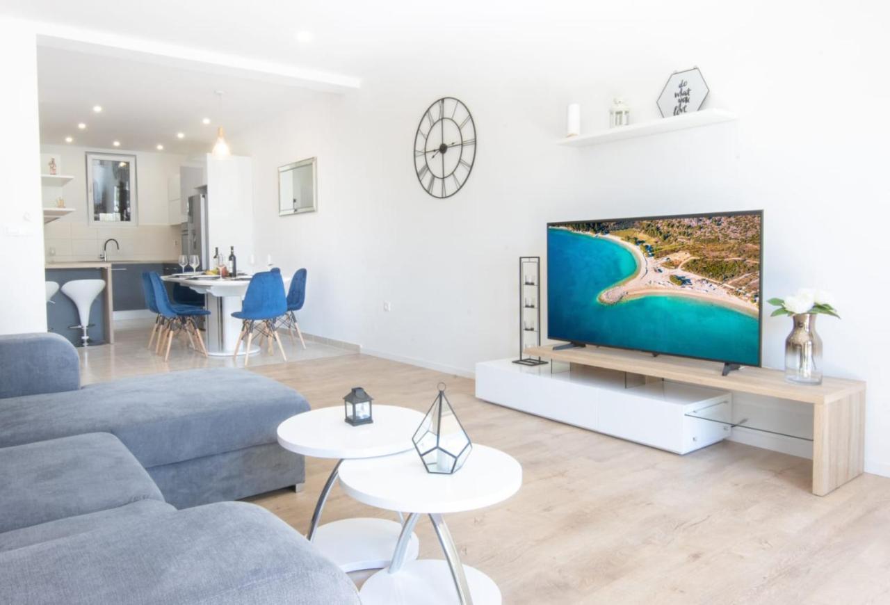 Apartment Cvita Free Beach Parking 마카르스카 외부 사진